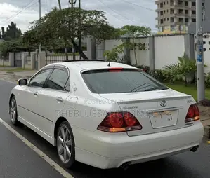 Toyota Crown 2006 White