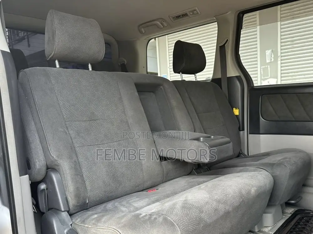 Toyota Alphard 2006 Silver