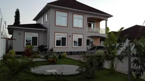 4bdrm Block of Flats in Mchakama Real Estate, Mbweni for sale