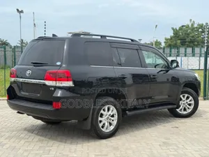 Toyota Land Cruiser 2018 Black
