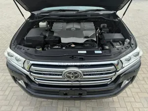 Toyota Land Cruiser 2018 Black