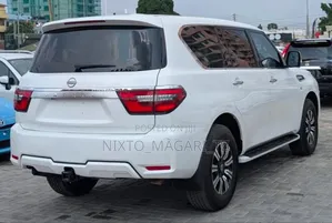 Nissan Patrol 2022 White