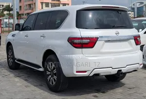 Nissan Patrol 2022 White