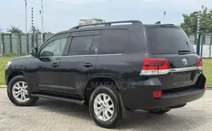 Toyota Land Cruiser 2017 Black