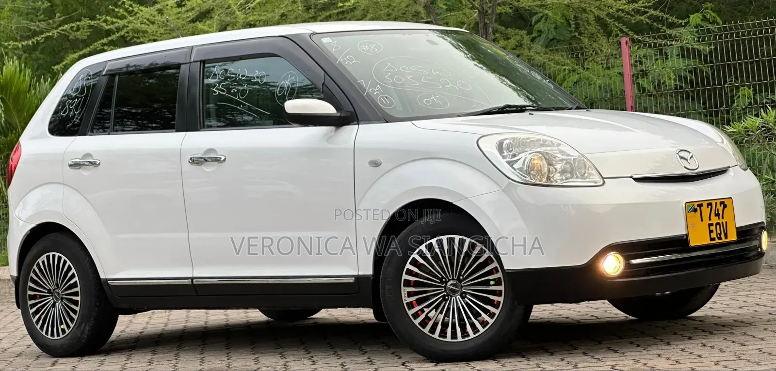 Mazda Verisa 2006