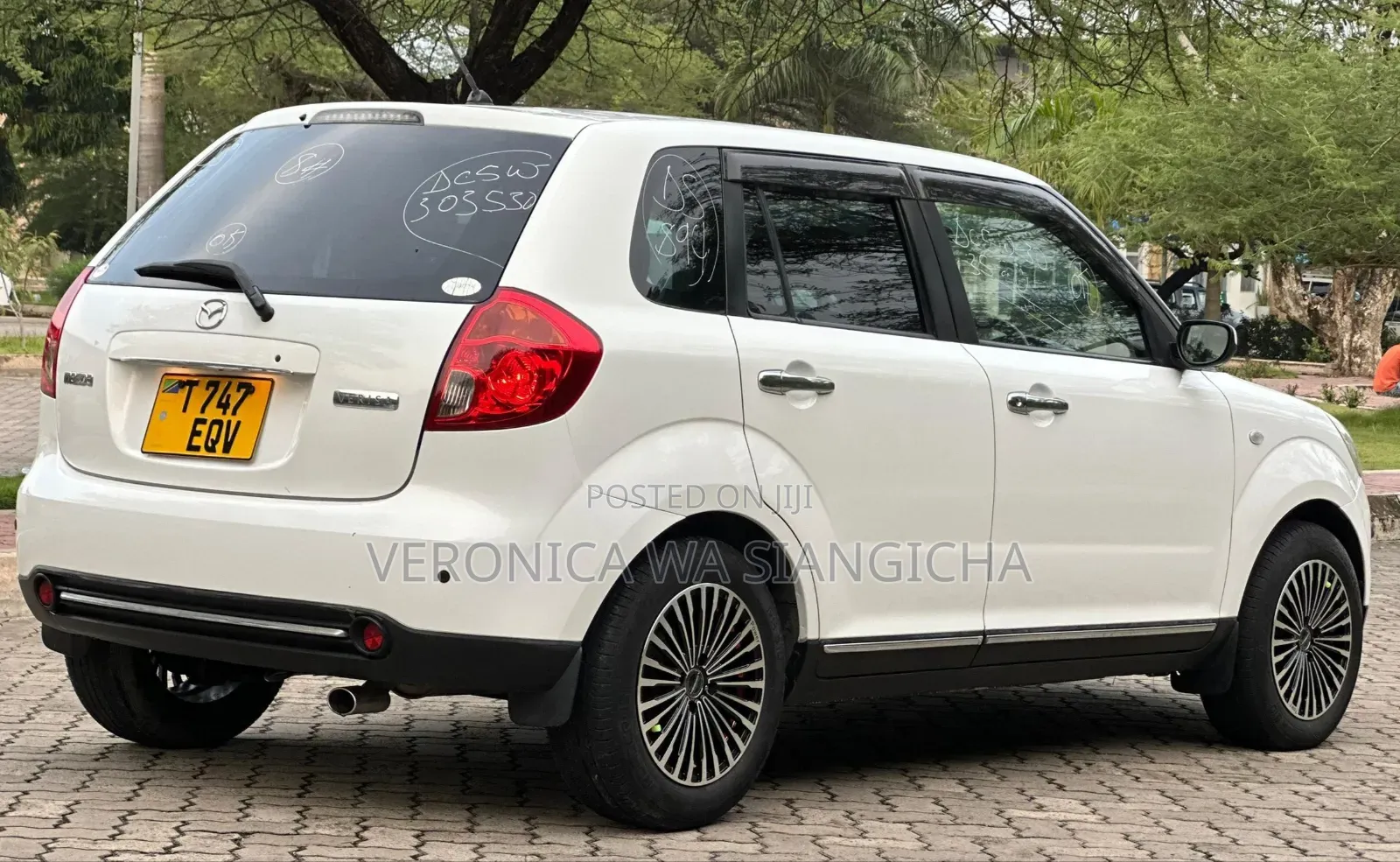 Mazda Verisa 2006