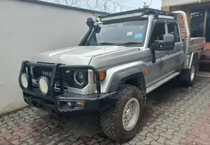 Toyota Land Cruiser 2023 Silver