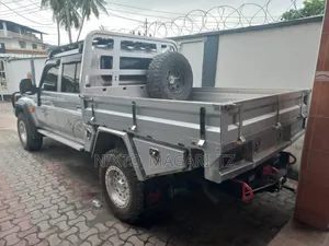 Toyota Land Cruiser 2023 Silver