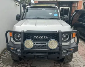 Toyota Land Cruiser 2023 Silver