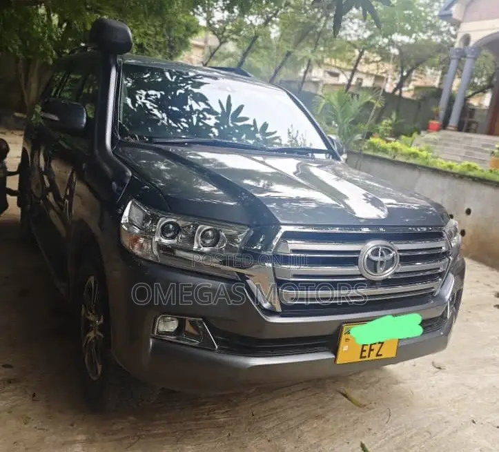Toyota Land Cruiser 4.5 V8 GX-R 2014 Gray