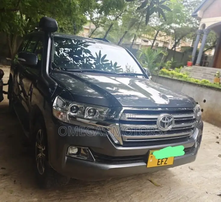 Toyota Land Cruiser 4.5 V8 GX-R 2014 Gray