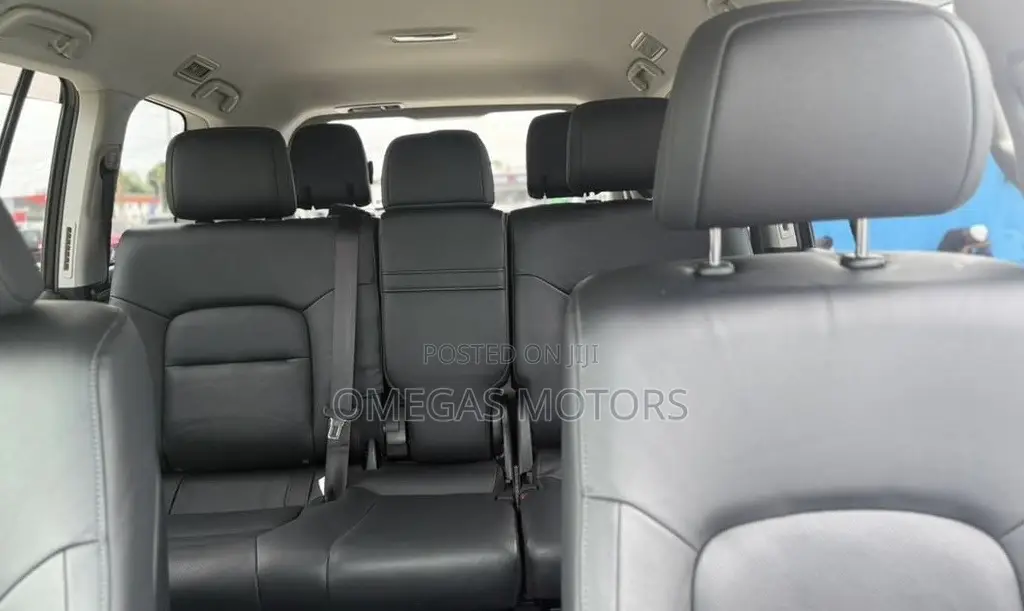 Toyota Land Cruiser 4.6 V8 GXR 2017 Black