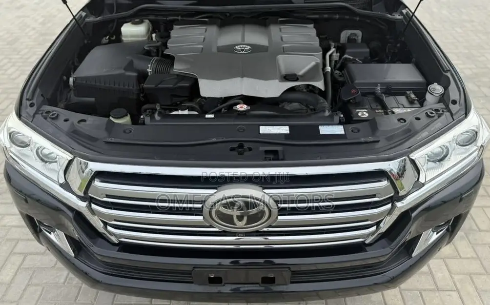 Toyota Land Cruiser 4.6 V8 GXR 2017 Black