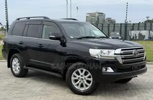 Toyota Land Cruiser 4.6 V8 AX 2017 Black