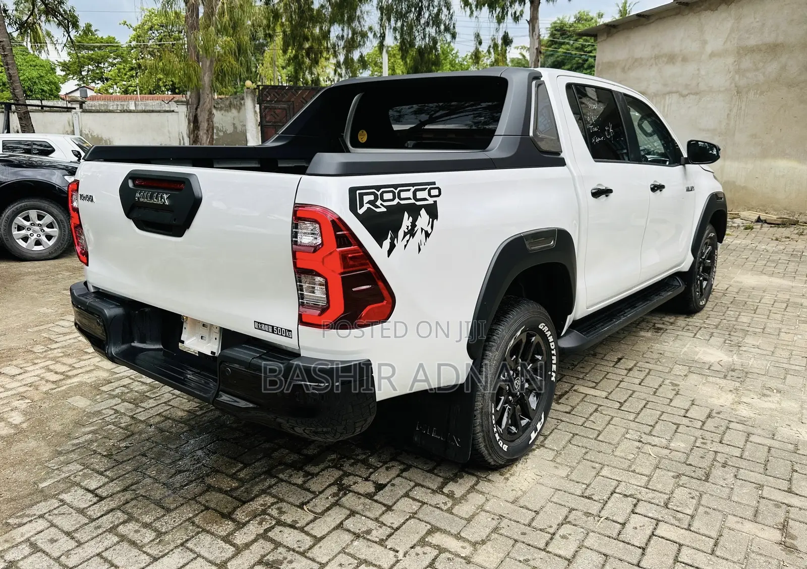 Toyota Hilux 2024 White