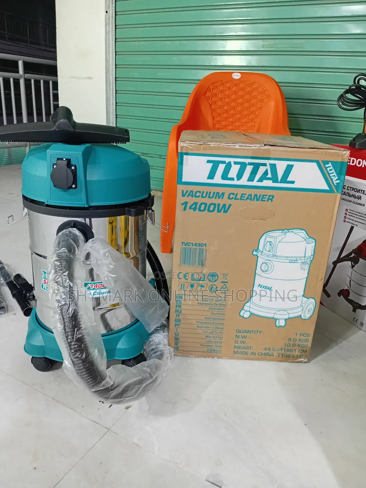 Total Vacuum Cleaner 1400w 30ltr
