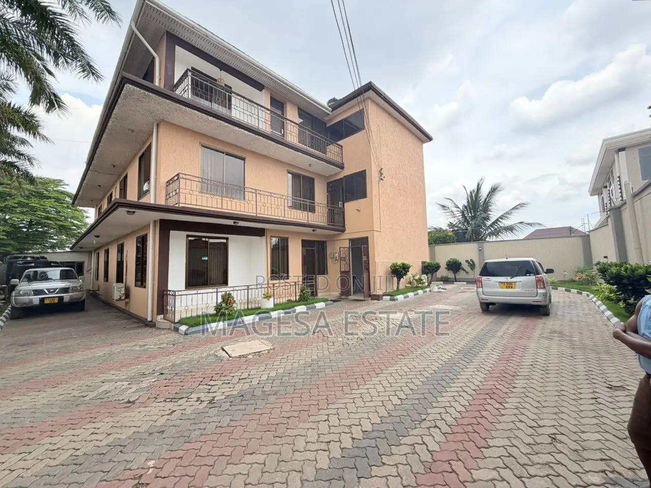 9bdrm House in Magesa Estate, Kijitonyama for sale