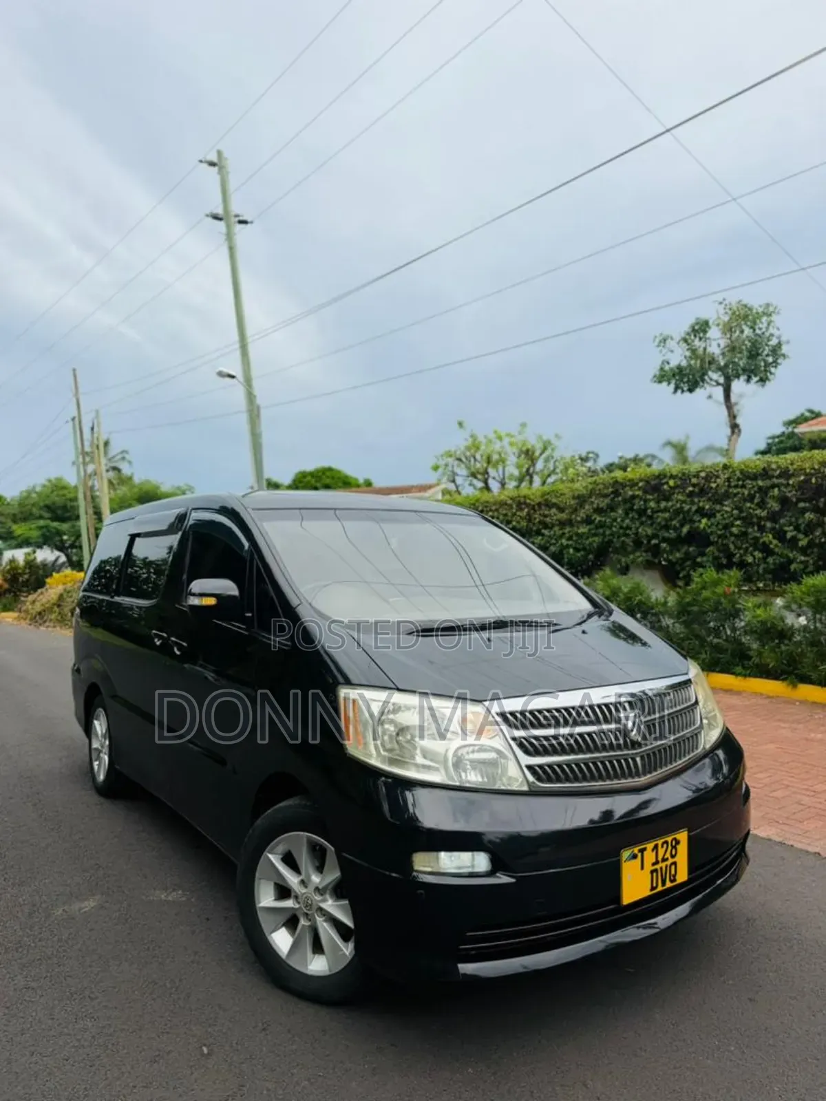 Toyota Alphard 2.4 Petrol AWD 2004 Black