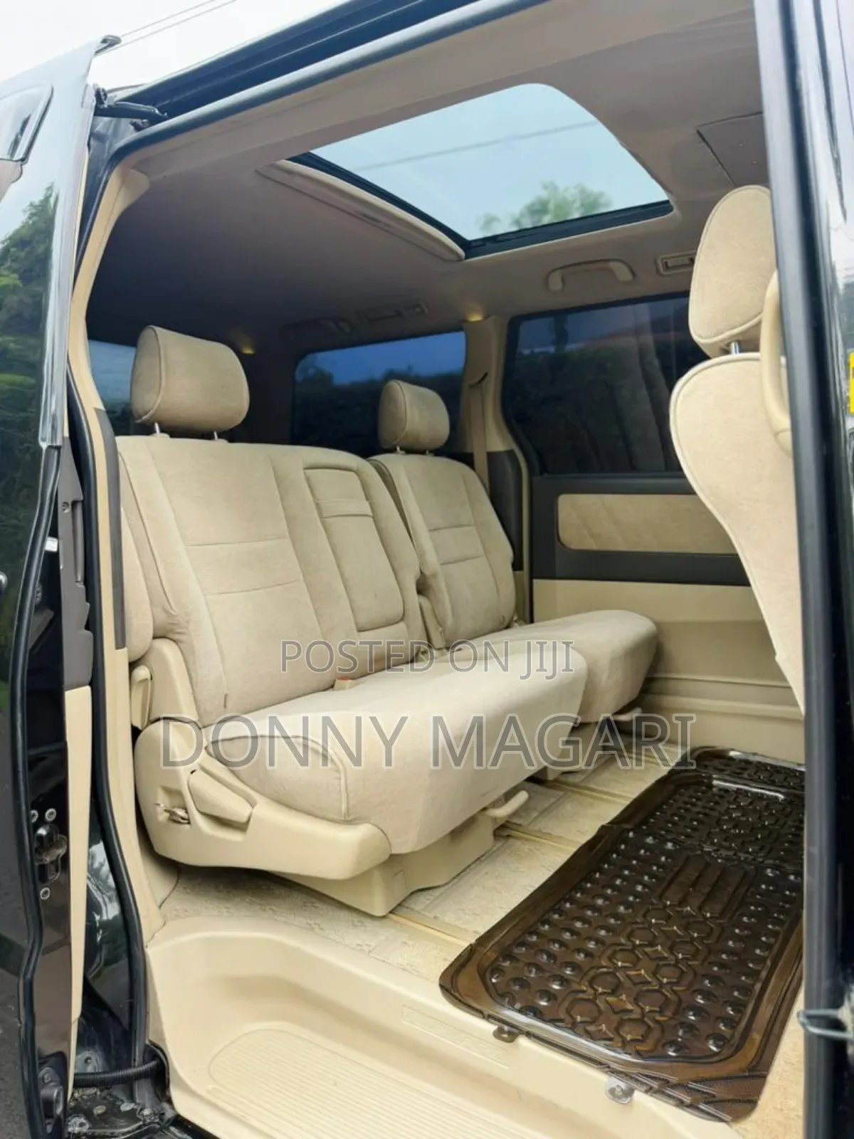Toyota Alphard 2.4 Petrol AWD 2004 Black