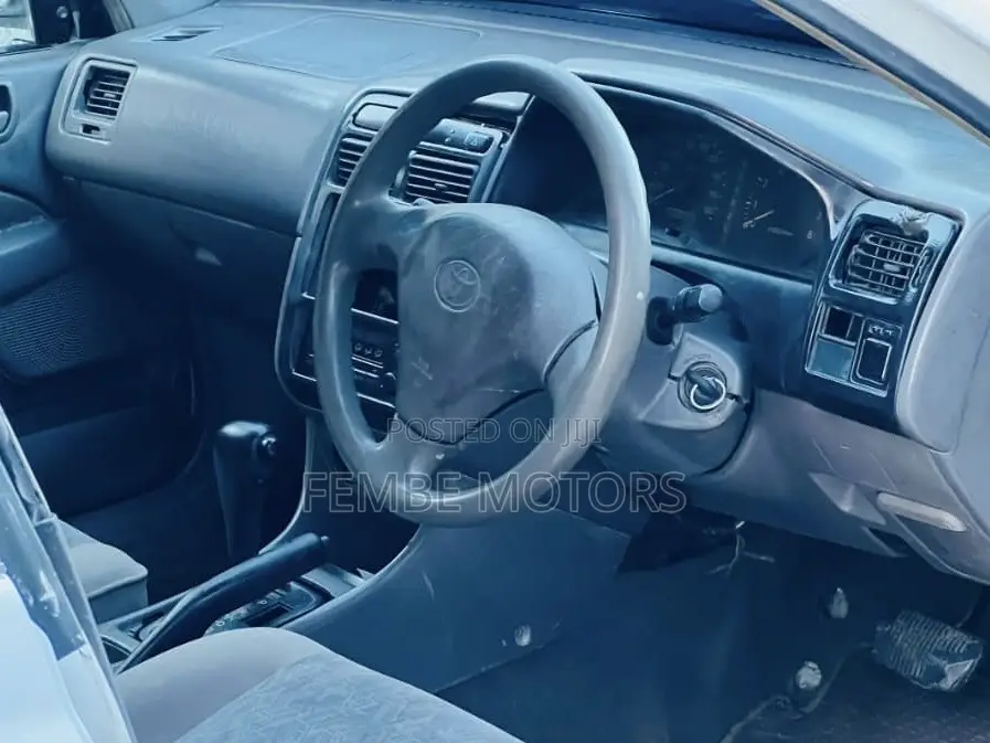 Toyota Carina 2001 White