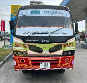 Tata Starbus Ultra Skool 1998 White