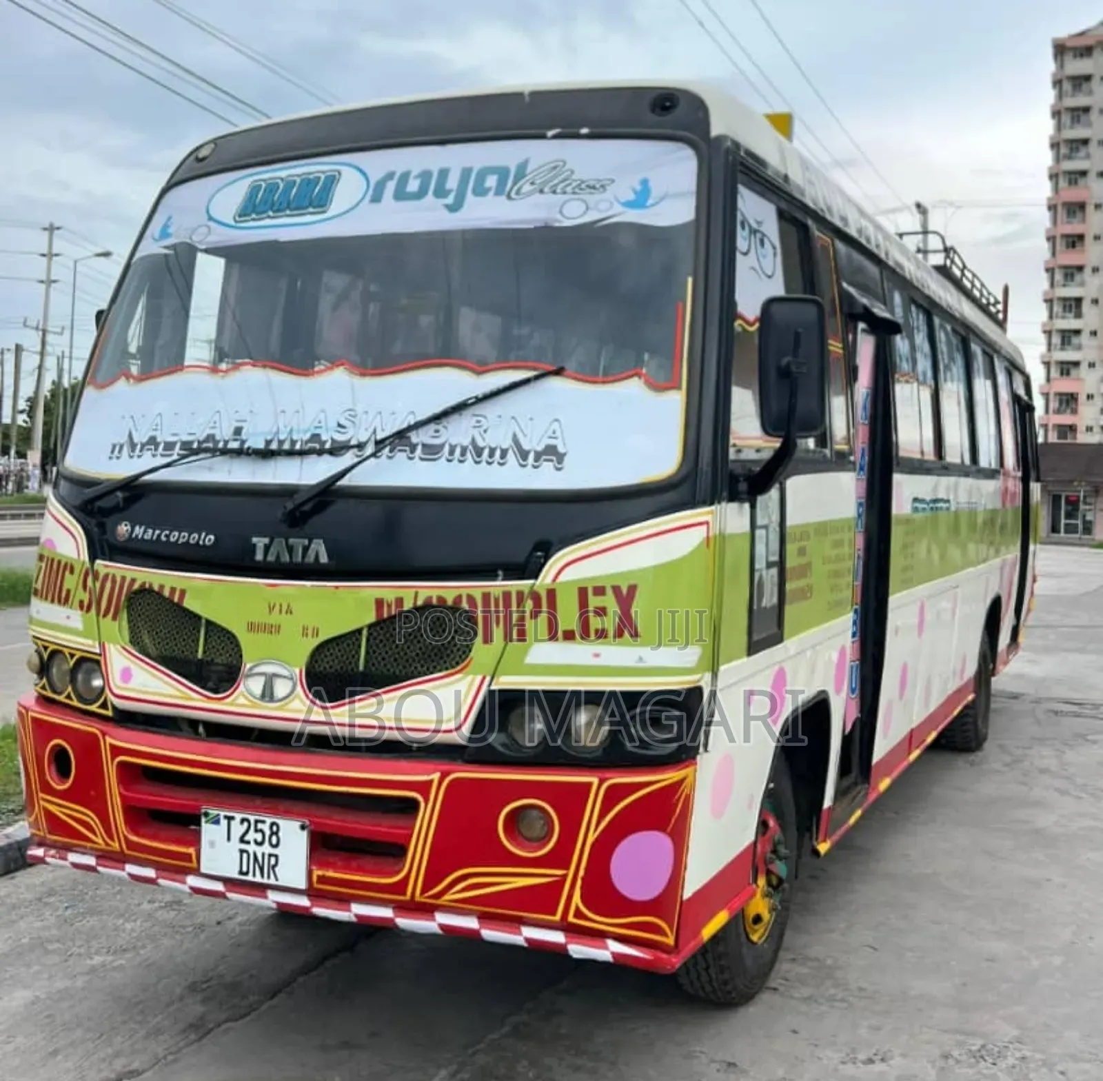 Tata Starbus Ultra Skool 1998 White