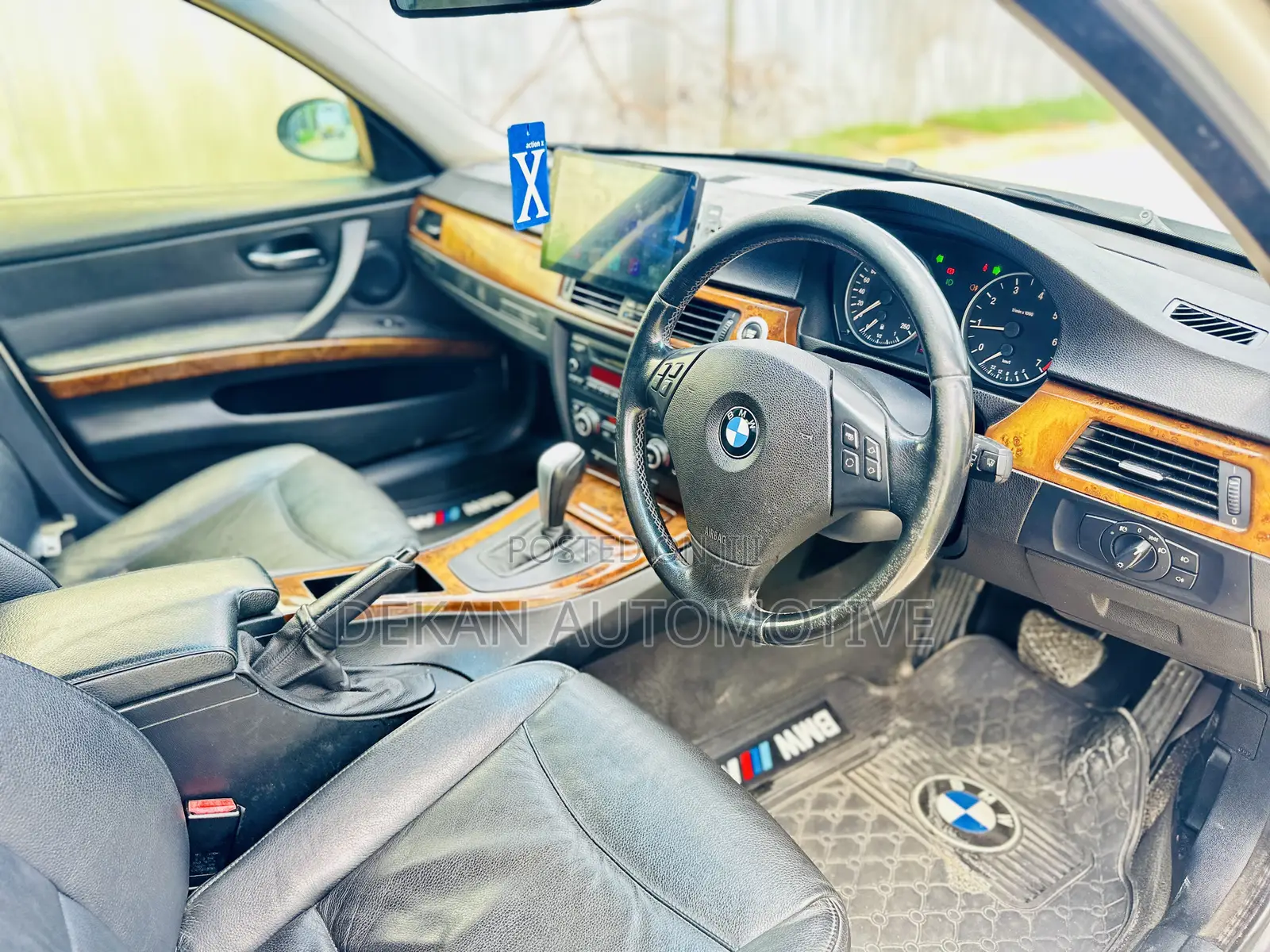BMW 3 Series 316i RWD 2010 White