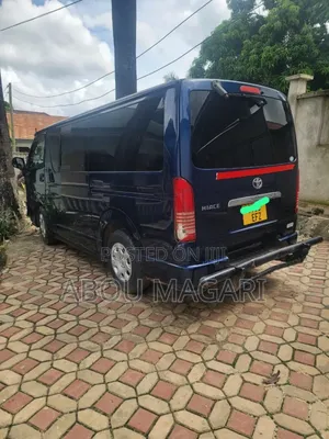 Toyota Quantum 2006 Blue
