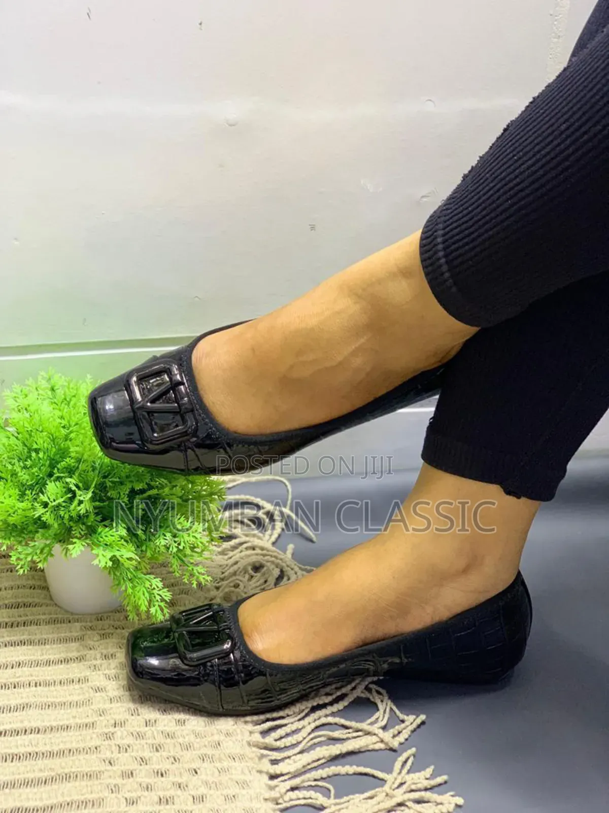 Flat Ladies Shoes