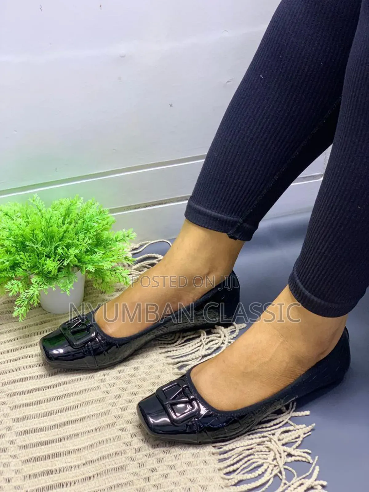 Flat Ladies Shoes
