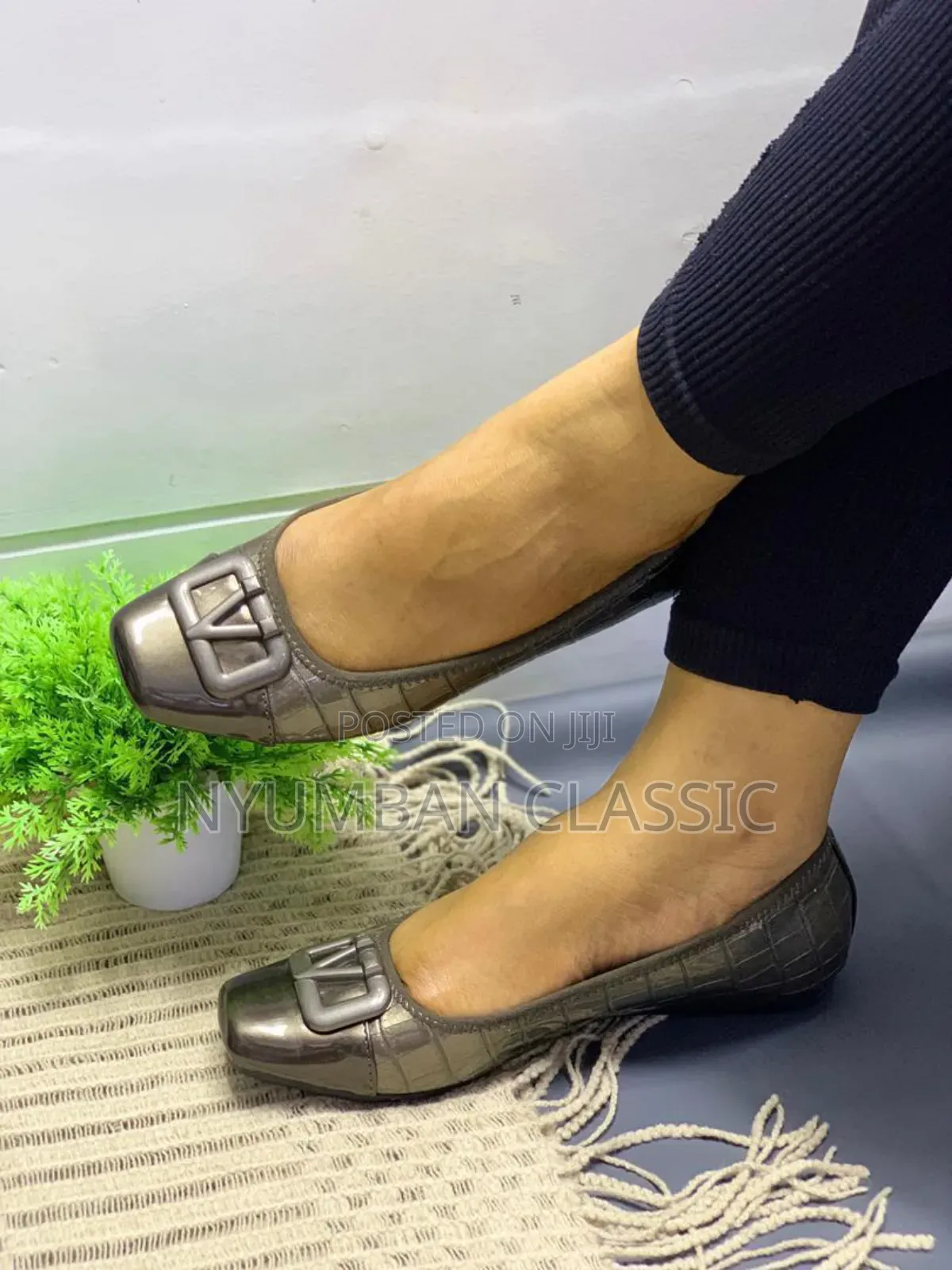 Flat Ladies Shoes