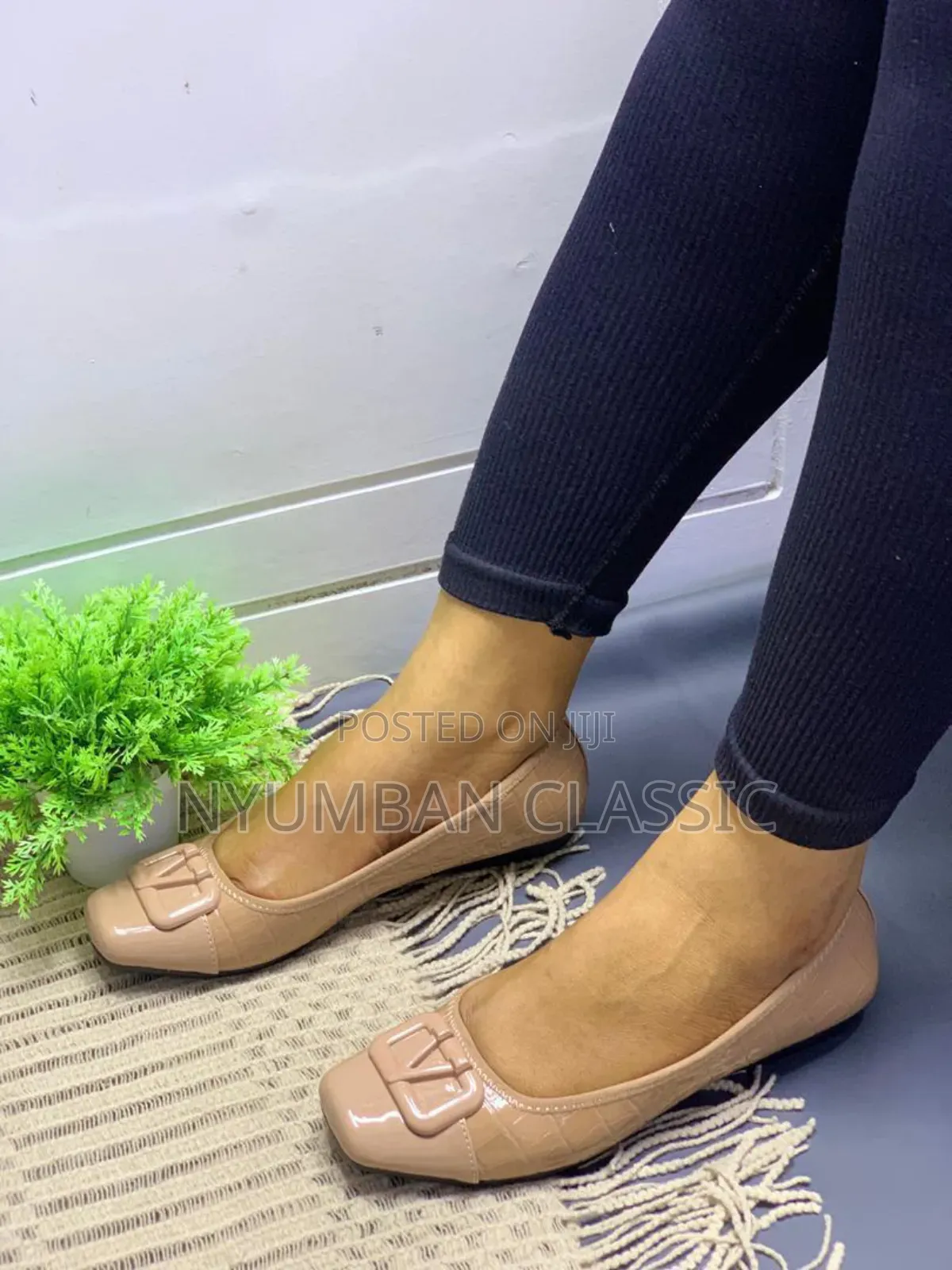 Flat Ladies Shoes
