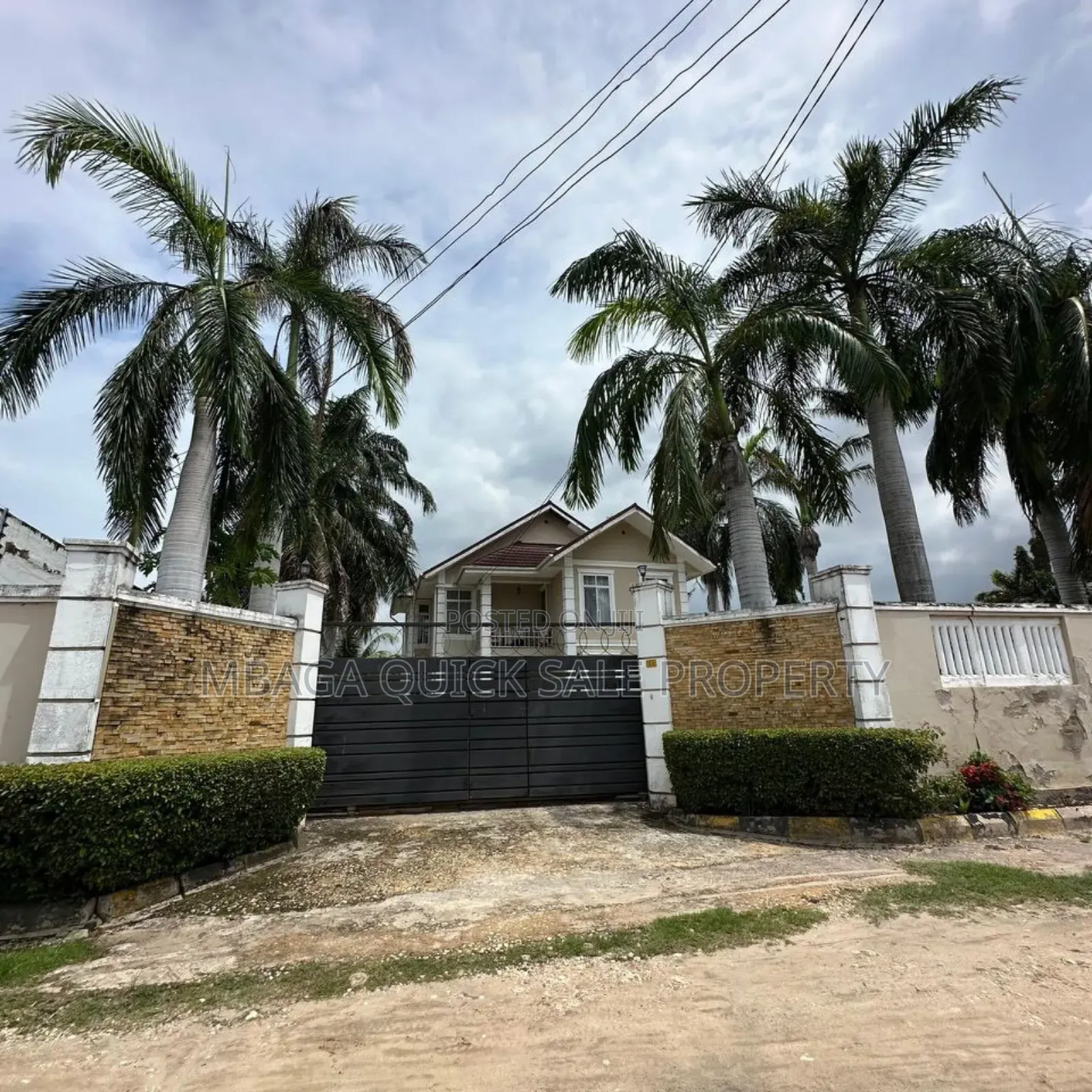 4bdrm House in Bahari Beach, Kunduchi for sale