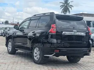 Toyota Land Cruiser Prado 4.0 Petrol TX 2022 Black