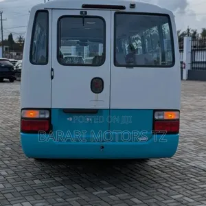 Toyota Coaster 2005 White