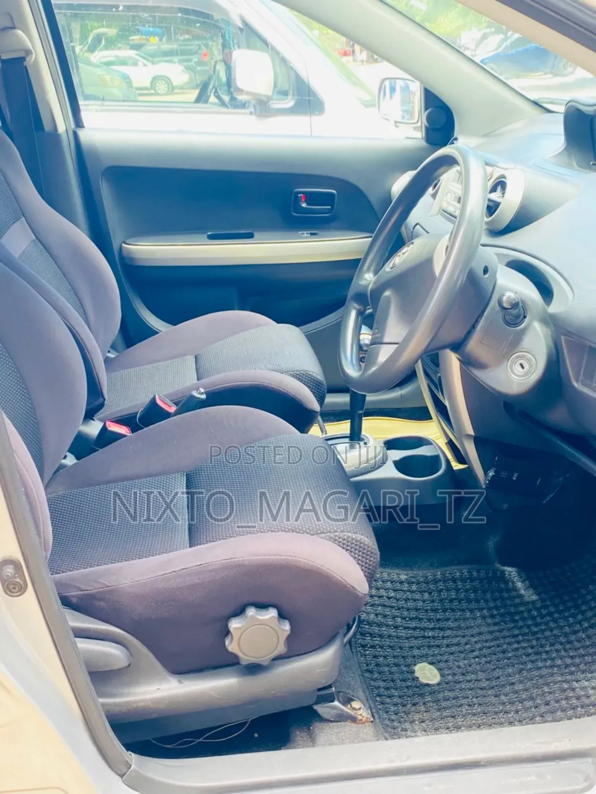 Toyota IST 2005 Silver