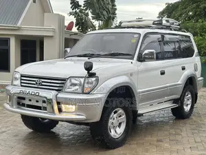 Toyota Land Cruiser Prado 2.7 5dr 2002 White