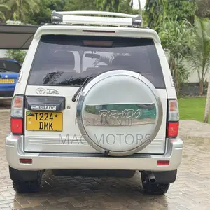 Toyota Land Cruiser Prado 2.7 5dr 2002 White