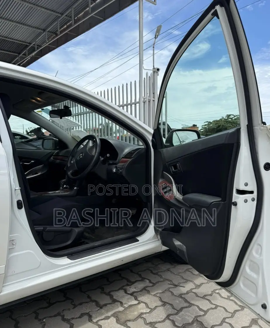 Toyota Premio 1.8 FWD 2010 White