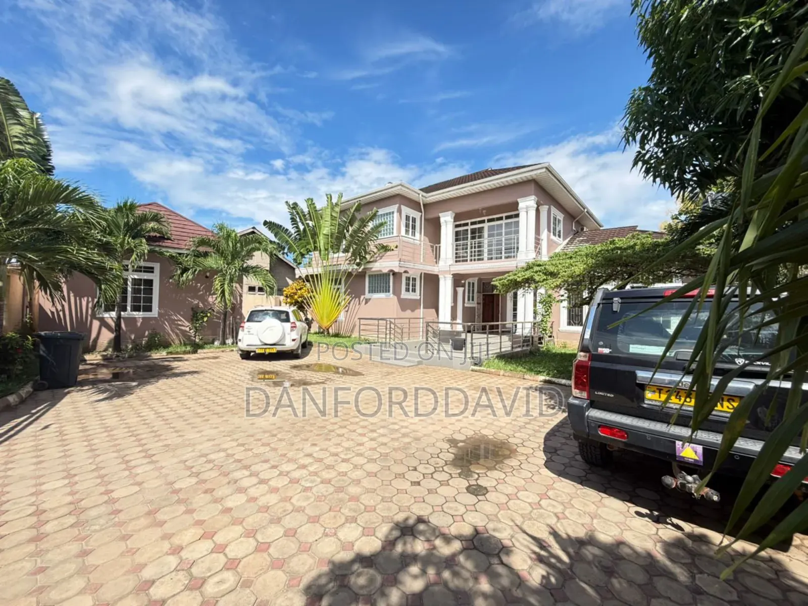 4bdrm Bungalow in Kahwa Real Estate, Kunduchi for rent