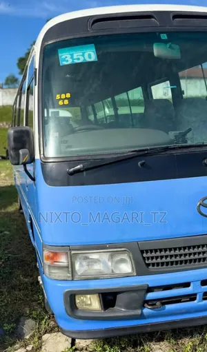 Toyota Coaster 2004 Blue