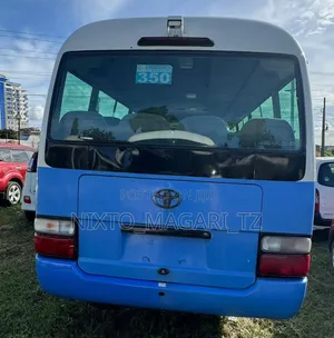 Toyota Coaster 2004 Blue