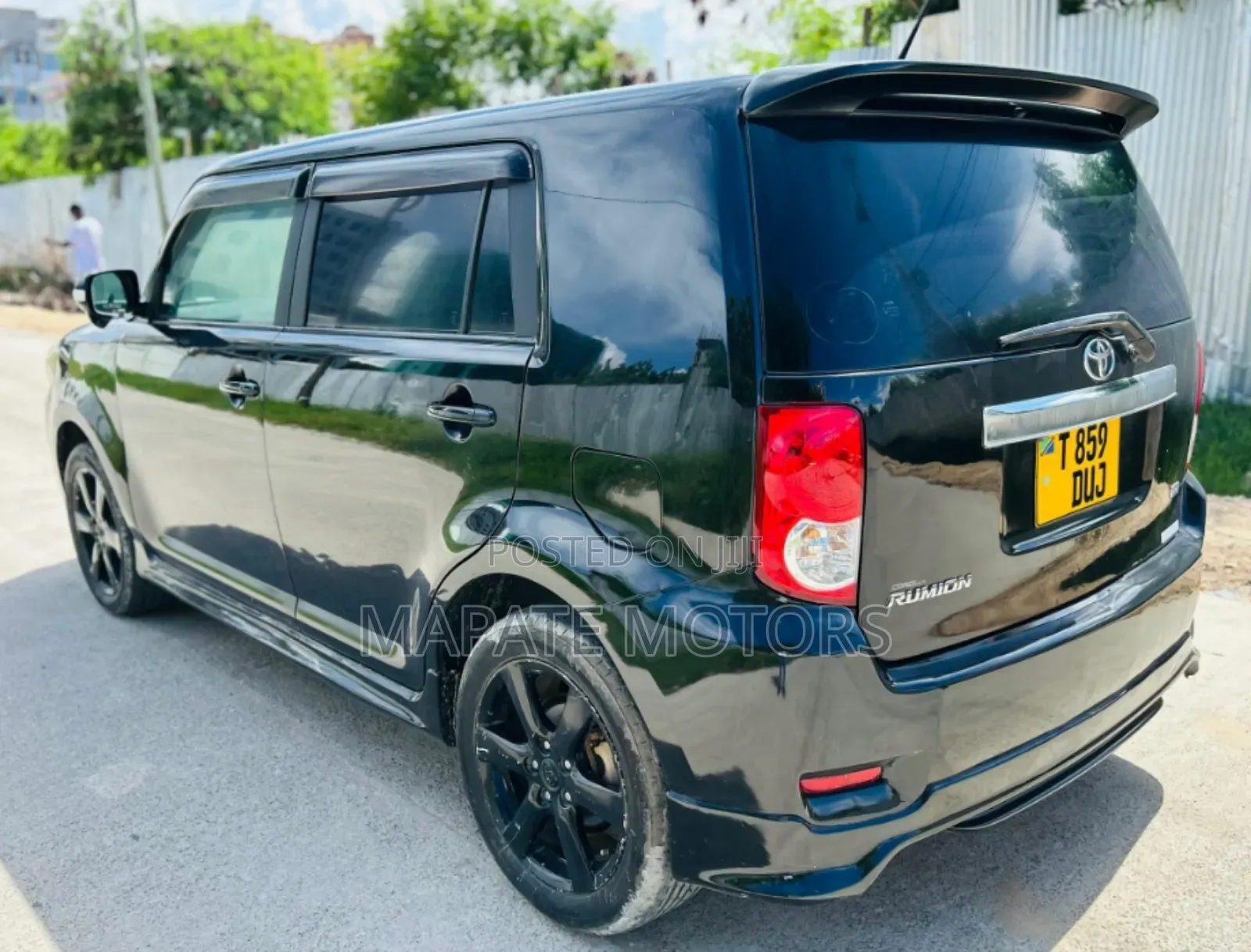 Toyota Corolla Rumion Hatchback 1.5 FWD 2009 Black