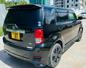 Toyota Corolla Rumion Hatchback 1.5 FWD 2009 Black