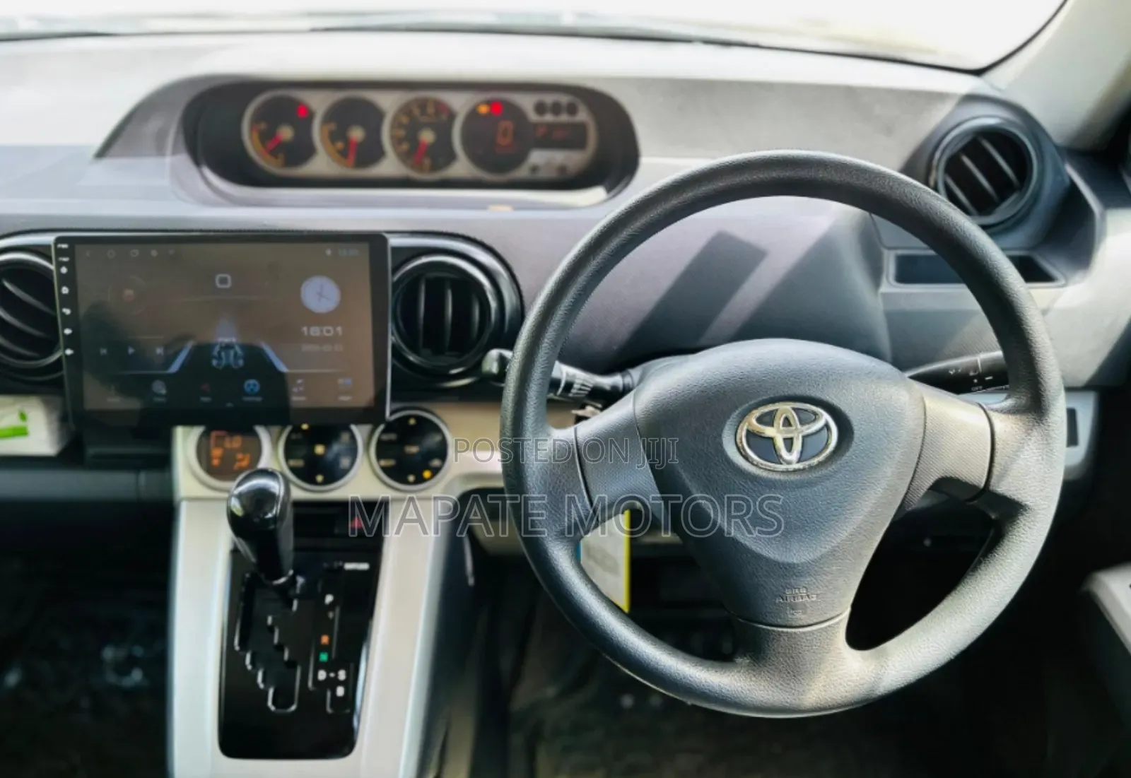 Toyota Corolla Rumion Hatchback 1.5 FWD 2009 Black