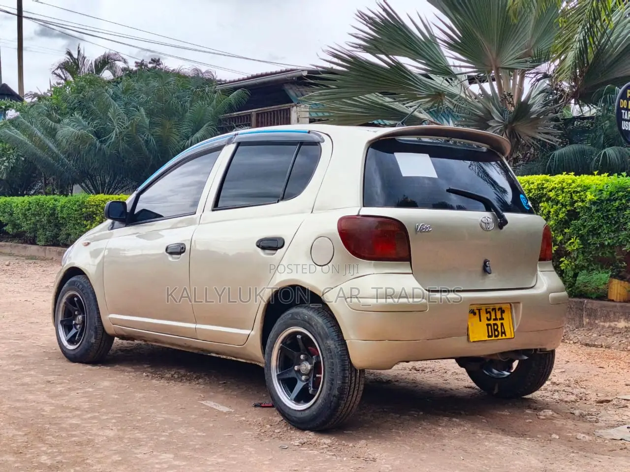 Toyota Vitz 2004 Gold