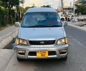 Toyota Noah 2.0 AWD (8 Seater) 2001 Silver