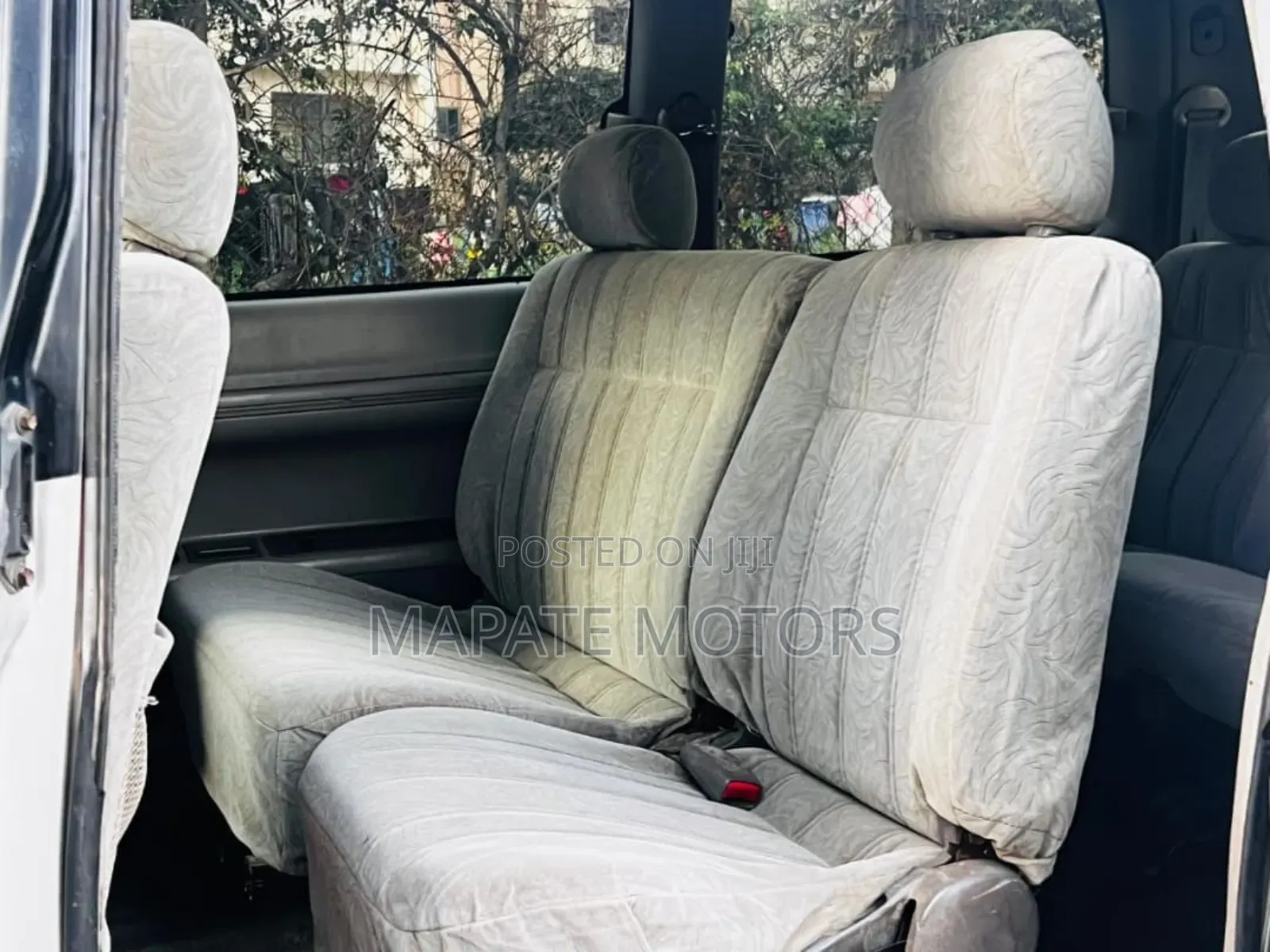 Toyota Noah 2.0 AWD (8 Seater) 2001 Silver