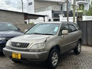 Toyota Harrier 2001 Gold