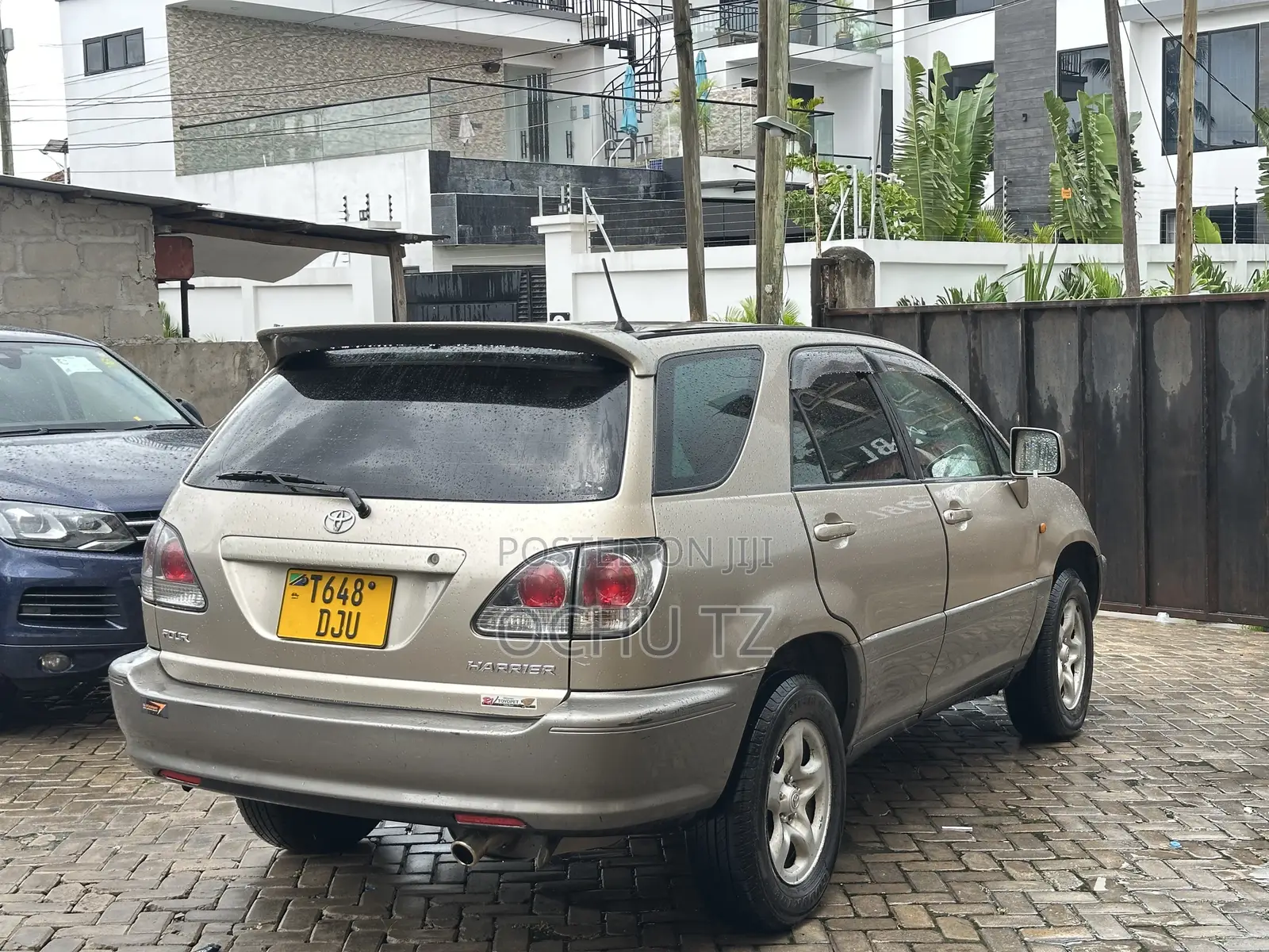 Toyota Harrier 2001 Gold
